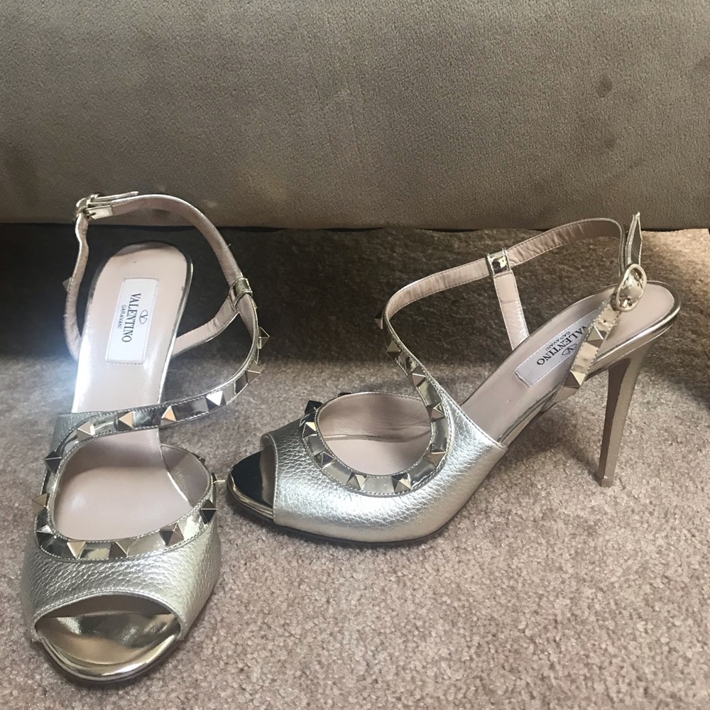 Valentino Garavani Rock Stud Stiletto